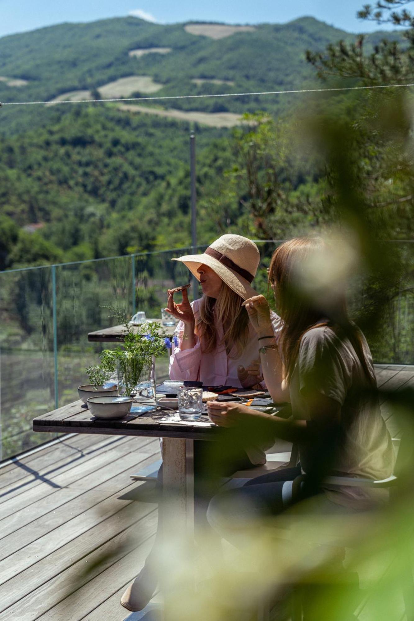 La Forestale Luxury Ecolodge Piano Terra- Appt Acqualagna Extérieur photo