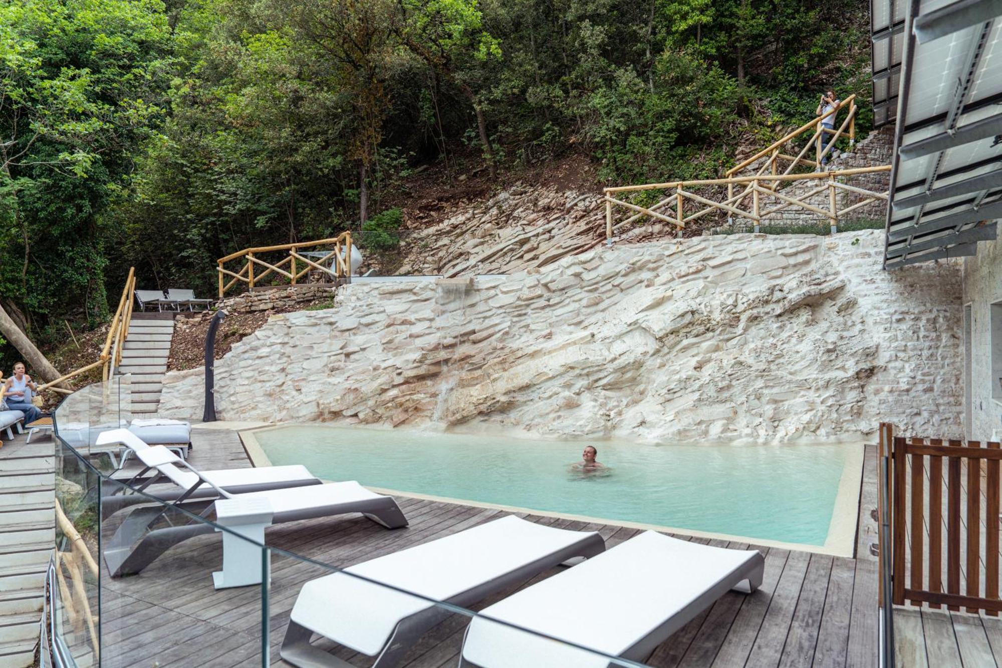 La Forestale Luxury Ecolodge Piano Terra- Appt Acqualagna Extérieur photo